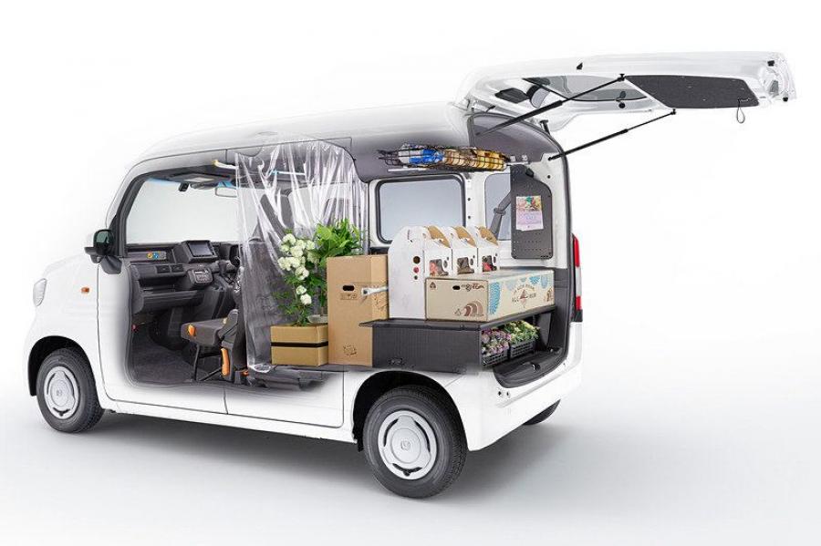 Интерьер Honda N-Van by Mugen 2018 года  (фото 37 из 45)